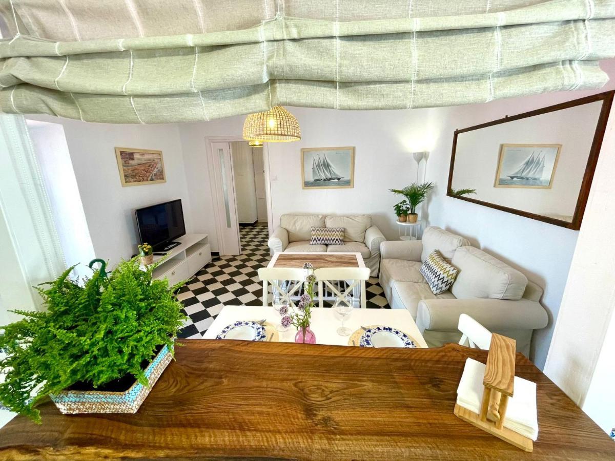 Gatu Villa Salinera, " Preferente Mayores De 25 Anos Y Familias " El Puerto de Santa María Kültér fotó